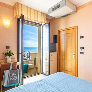 Superior Double or Twin Room Sea View